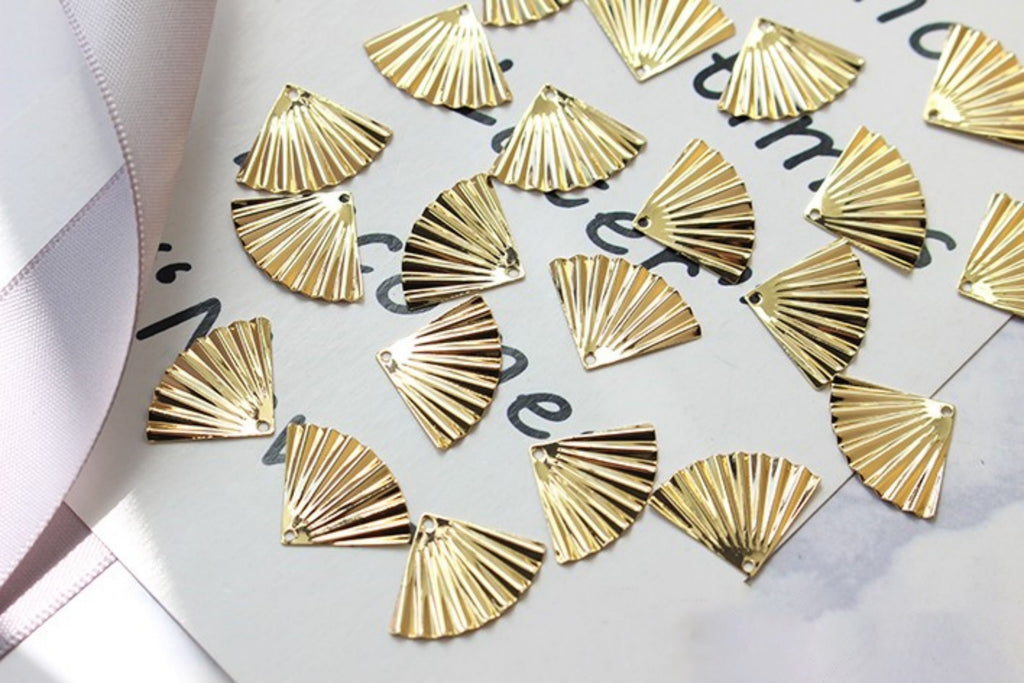 10pcs Gold Fan Shape Charms, 14K Gold/Silver Plated, Dainty Fan Shape Pendant, Bracelet Making Pendant ZZ074-D