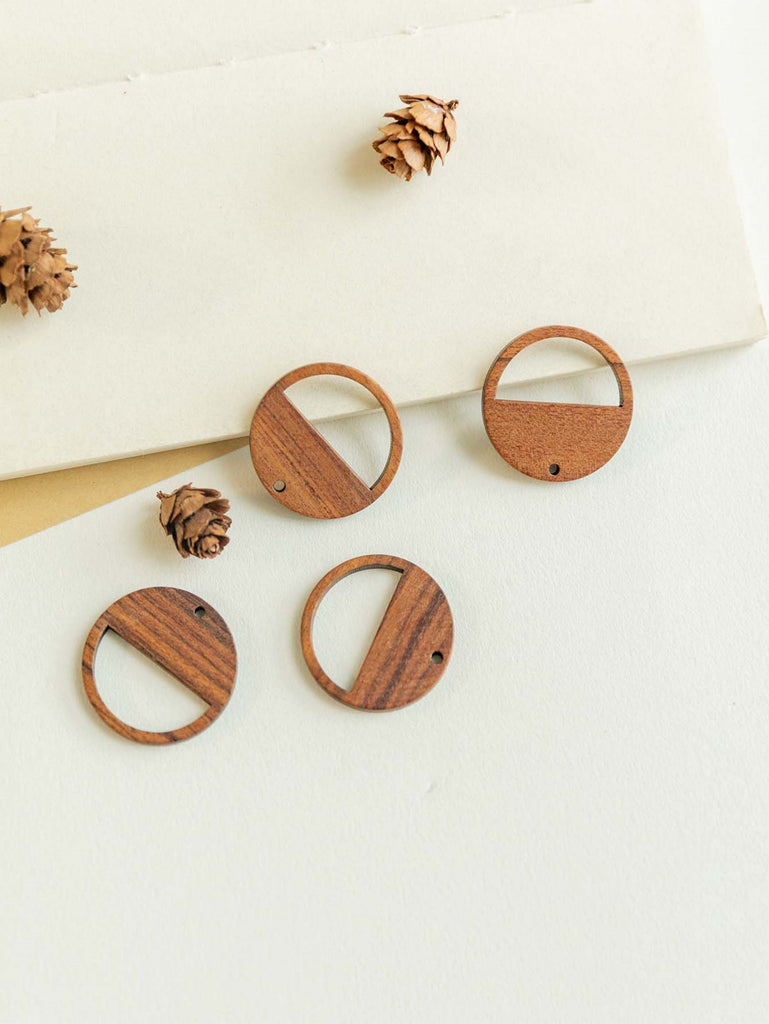 قطعتان من القلادة الخشبية الهندسية الدائرية المفتوحة، نتائج صنع القلادة JT094