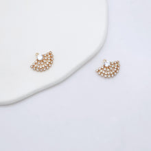 Cargar imagen en el visor de la galería, Dije de abanico con pavé de circonita cúbica, colgante de abanico de cristal de circonita cúbica, colgante para pulsera y collar, dije chapado en oro, accesorios de joyería ZR001-F107