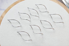 تحميل الصورة إلى عارض المعرض، 10 قطع من موصلات القطرة المغلقة، مطلية بالذهب/الفضة اللامعة عيار 14 قيراطًا، قلادة قطرة مفتوحة 3 × 1.5 مم لمستلزمات صناعة المجوهرات JH006