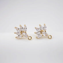 تحميل الصورة إلى عارض المعرض، أقراط على شكل زهرة من الزركونيا المكعبة، مطلية بالذهب مع حلقة، مضادة للحساسية، أدوات يدوية الصنع، لوازم صنع الأقراط بنفسك D0244