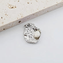 Load image into Gallery viewer, Ocean Pendant, 18K Gold Plated, Shell with Pearl Style Pendant , Necklace Making Charm, Jewelry Findings S1268