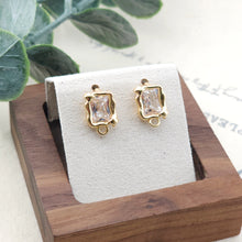 تحميل الصورة إلى عارض المعرض، قرط زركونيا غير منتظم، ذهب/فضة عيار 14 قيراط، أقراط خالية من النيكل، قرط أذن مربع الشكل مع حلقة ZX186