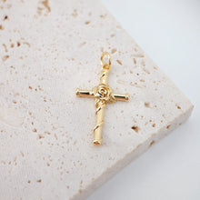 Cargar imagen en el visor de la galería, Dijes de cruz con pavé de circonita cúbica, colgante de espada, dije de cruz rosa, chapado en oro de 18 quilates, dijes para hacer collares, accesorios de joyería S890