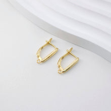 Load image into Gallery viewer, U Shape English lock with loop, Gold/Rhodium Plated Earring hoop, Hypoallergenic &amp; Nickel-Free, DIY Handmade Earring Findings Supplies D0095