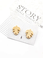 تحميل الصورة إلى عارض المعرض، أقراط خشبية من 4 قطع، أقراط خشبية على شكل أوراق مونستيرا للنساء، مصنوعة من خشب الجوز المُعاد تدويره، خالية من النيكل، مجموعة أقراط من خشب بوهو JT913