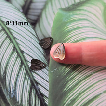 Load image into Gallery viewer, Heart White Mother-of-Pearl, MOP Shell Pendant, Shell Charm, Mother of Pearl Jewelry Making Findings RY066