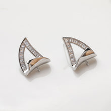 Cargar imagen en el visor de la galería, Pendientes de botón con diseño de velero, oro/plata de 14 quilates, circonitas pavé, plata de ley 925, sin níquel, con aro JG071