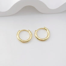 Load image into Gallery viewer, 18K Gold Plated Round Hoop Earring, Huggie Hoops Earring Parts, Spring Ear Hoops, 14mm, hoop earrings D0112