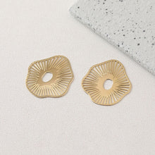 Cargar imagen en el visor de la galería, Colgante calado irregular, chapado en oro de 14 quilates, oro mate y plata, colgante para collar ZZ099