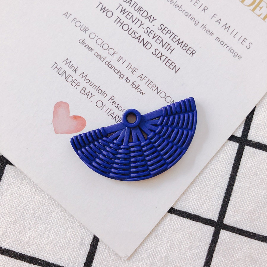 10pcs Fan Shape Pendant, Resin Pendant for Jewelry Making, DIY Beads Finding MY013