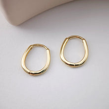 Load image into Gallery viewer, Gold U Shape Hoop Earring, 16*18.7mm, 18K Gold Plated Leverback Earrings, Huggie Hoops Earring D0118