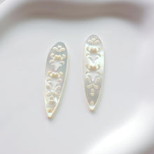 Load image into Gallery viewer, Elongated Oval White Mother-of-Pearl, MOP Shell Pendant, White Caved Nacre, Shell Charm, Mother of Pearl Jewelry Making Findings RY016