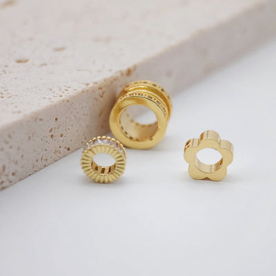 20PCS- Flower Spacer Beads, 18K Gold Plated , Dainty Bracelet Necklace Making Beads, Jewelry Finding S277