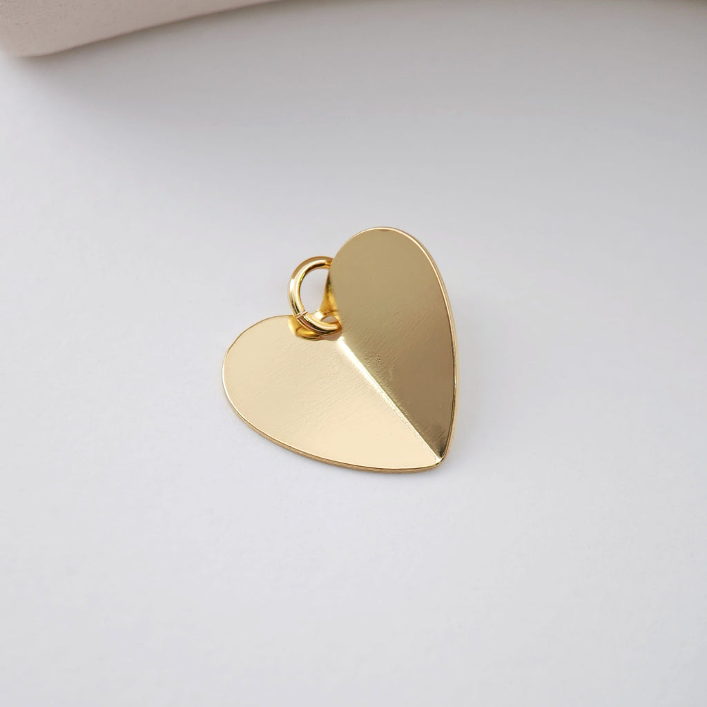 Gold Heart Charm, 18K Gold Plated Heart Pendant,  Necklace Bracelet Making Pendant S1132