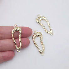 Cargar imagen en el visor de la galería, 10 colgantes irregulares calados, chapados en oro de 14 quilates, colgantes de gota, colgantes para collares, accesorios para bisutería ZZ083