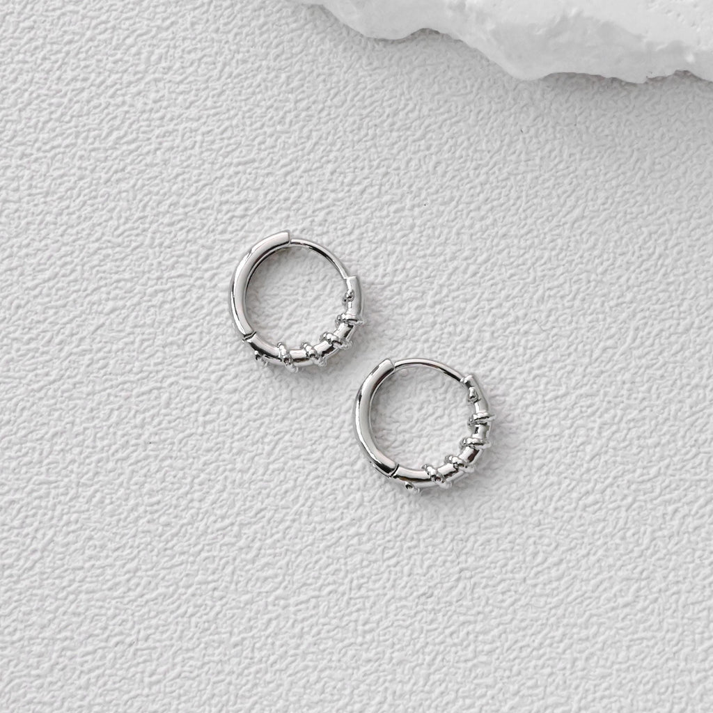 Twisted Ear Hoops, Round Hoops, 14mm, 18K Gold Plated Leverback Earrings, Huggie Hoops Earring D0513