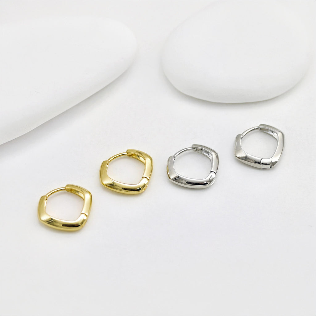 Geometric Rhombus Hoop, Minimalist Everyday Earrings, 15mm, 18K Gold Plated Leverback Earrings, Huggie Hoops Earring D0541