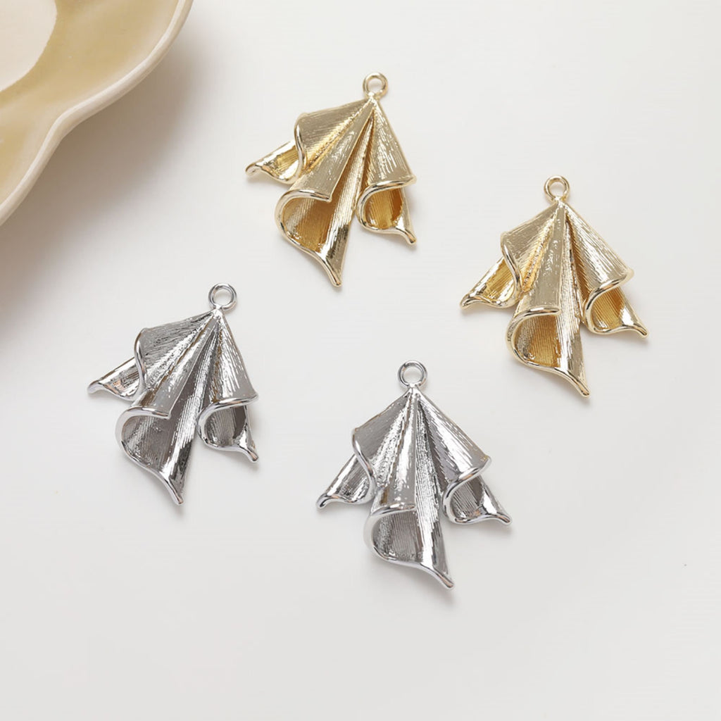 Wrinkled Pendant, Pleted Charm, Wedding Pendant, 14K Gold Plated, Necklace Making Charms, Jewelry Findings ZZ041