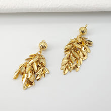 Load image into Gallery viewer, Gold Leave Bunch Charms, 18K Gold Plated Plants Charms, Bunch of Leaves Pendant,  Necklace Charms, Jewelry Findings S20695