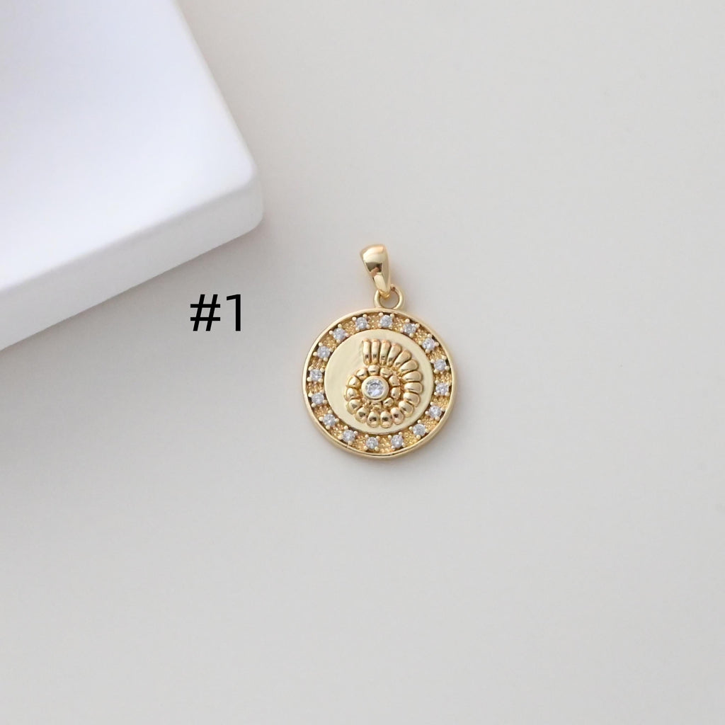 Gold Plated Seashell Charm, Round Seashell Pendant, 18k Gold Plated Brass, Bracelet Making, Jewelry Findings S1312