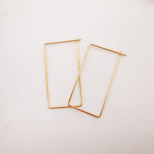 Load image into Gallery viewer, 20pcs- 14K Gold Plated Hoop Earring Finding, 22x40mm, Nickel Free Rectangular Earring Hoops, Earring Making Findings Z040