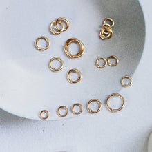 Load image into Gallery viewer, 14K Gold Filled Open Jump Rings-[50PCS/Pack] 2.5mm/3mm/4mm/5mm/6mm Jump Ring Connectors, Gold Filled Jewelry Making Supply B002