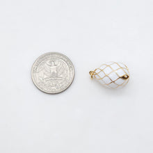 Cargar imagen en el visor de la galería, Colgante de huevo jumbo esmaltado 3D, huevo rayado, chapado en oro de 18 quilates, para pulseras, collares y accesorios de joyería S20446