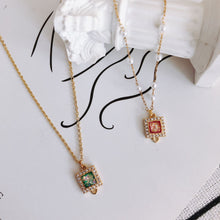 Cargar imagen en el visor de la galería, 10 conectores cuadrados de resina con colgante de lámina dorada, pavé de circonitas cúbicas, para pulsera y collar, chapado en oro de 14 quilates, accesorios de joyería MY055-F002