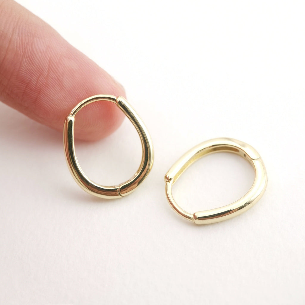 Gold U Shape Hoop Earring, 16*18.7mm, 18K Gold Plated Leverback Earrings, Huggie Hoops Earring D0118