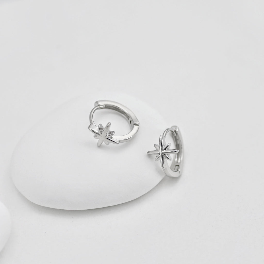 Star Ear Hoops, Round Hoops, 14.5mm, 18K Gold Plated Leverback Earrings, Huggie Hoops Earring D0535