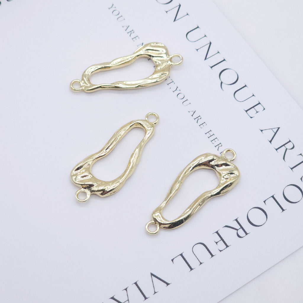 10 colgantes irregulares calados, chapados en oro de 14 quilates, colgantes de gota, colgantes para collares, accesorios para bisutería ZZ083