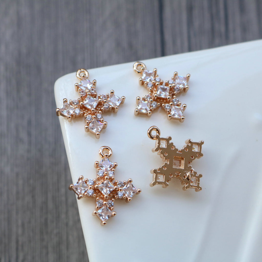 Snowflake Charm, Cubic Zircon Crystal Snowflake Pendant, CZ Earring Charms,  Gold Plated Brass Earring Charms, Jewelry Findings HL016-F143
