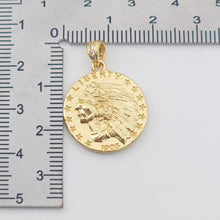 Load image into Gallery viewer, Round Portrait Pendant, Eagles Charm, 18K Gold Plated, Antique Silver, Necklace Making Charm, Jewelry Findings S1158