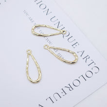 Cargar imagen en el visor de la galería, 10 colgantes irregulares calados, chapados en oro de 14 quilates, colgantes de gota, colgantes para collares, accesorios para bisutería ZZ083