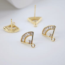 تحميل الصورة إلى عارض المعرض، أقراط على شكل مروحة من الزركونيا المكعبة، عمود قرط ذهبي مع حلقة، مضاد للحساسية، نتائج الأقراط، لوازم الأقراط المصنوعة يدويًا D0027