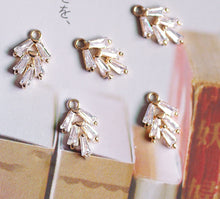 Load image into Gallery viewer, 5pcs CZ Pave Leaves Charm, Cbuic Zircon Crystal Leaf Pendant, Bracelet Necklace Pendant, Gold Plated Charm,Jewelry Findings L003-F280