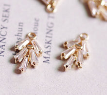 Load image into Gallery viewer, 5pcs CZ Pave Leaves Charm, Cbuic Zircon Crystal Leaf Pendant, Bracelet Necklace Pendant, Gold Plated Charm,Jewelry Findings L003-F280