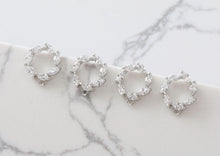 تحميل الصورة إلى عارض المعرض، قرط دائري مع حلقات، دبوس أذن من الفضة الاسترلينية S925 خالٍ من النيكل، مرصع بأحجار الزركونيا المكعبة الصغيرة، 12 مم، مطلي بالذهب عيار 14 قيراطًا، G0014