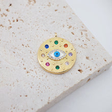 Cargar imagen en el visor de la galería, Dijes redondos martillados de ojo malvado, colgante de pavé cúbico transparente, dijes de ojo malvado chapados en oro de 18 quilates, dijes para collar, accesorios de joyería S733