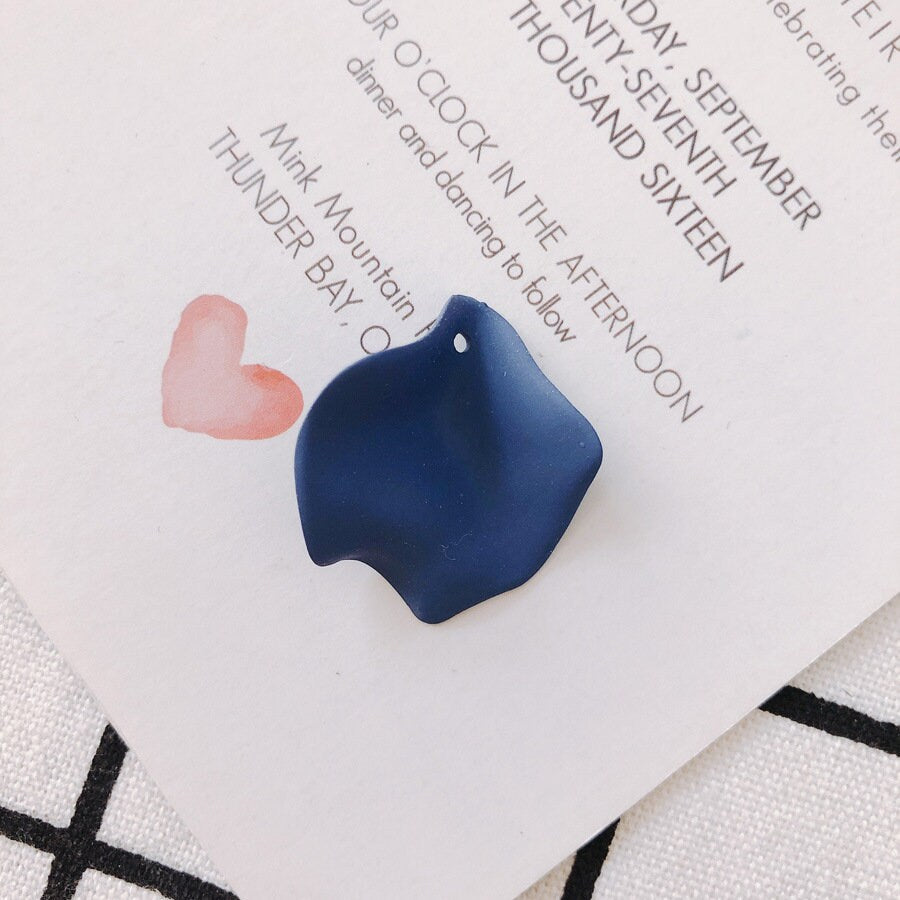 10pcs Cute Petals Flower Pendant, Resin Pendant for Jewelry Making, DIY Beads Finding MY006