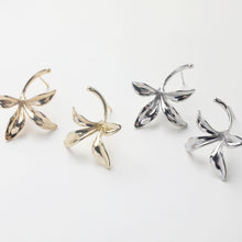 Load image into Gallery viewer, Flower Ear Post With Loop, S925 Silver Ear Pin Nickel Free Earrings, Gold/Silver Ear Stud, Hypoallergenic Earring Findings GZ719