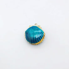 Load image into Gallery viewer, Enamel SeaShell Locket Charms, 18K Gold Plated, Shell Pendant, Beach Charm, Necklace Making Charms, Jewelry Findings S20514
