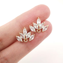 تحميل الصورة إلى عارض المعرض، أقراط على شكل زهرة من الزركونيا المكعبة، مطلية بالذهب مع حلقة، مضادة للحساسية، مصنوعة يدويًا، لوازم صنع الأقراط بنفسك D0284