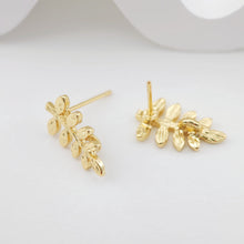 Cargar imagen en el visor de la galería, Poste para arete de hoja con aro, arete de botón de latón chapado en oro auténtico de 18 quilates con aro, sin níquel, accesorio para arete S1103