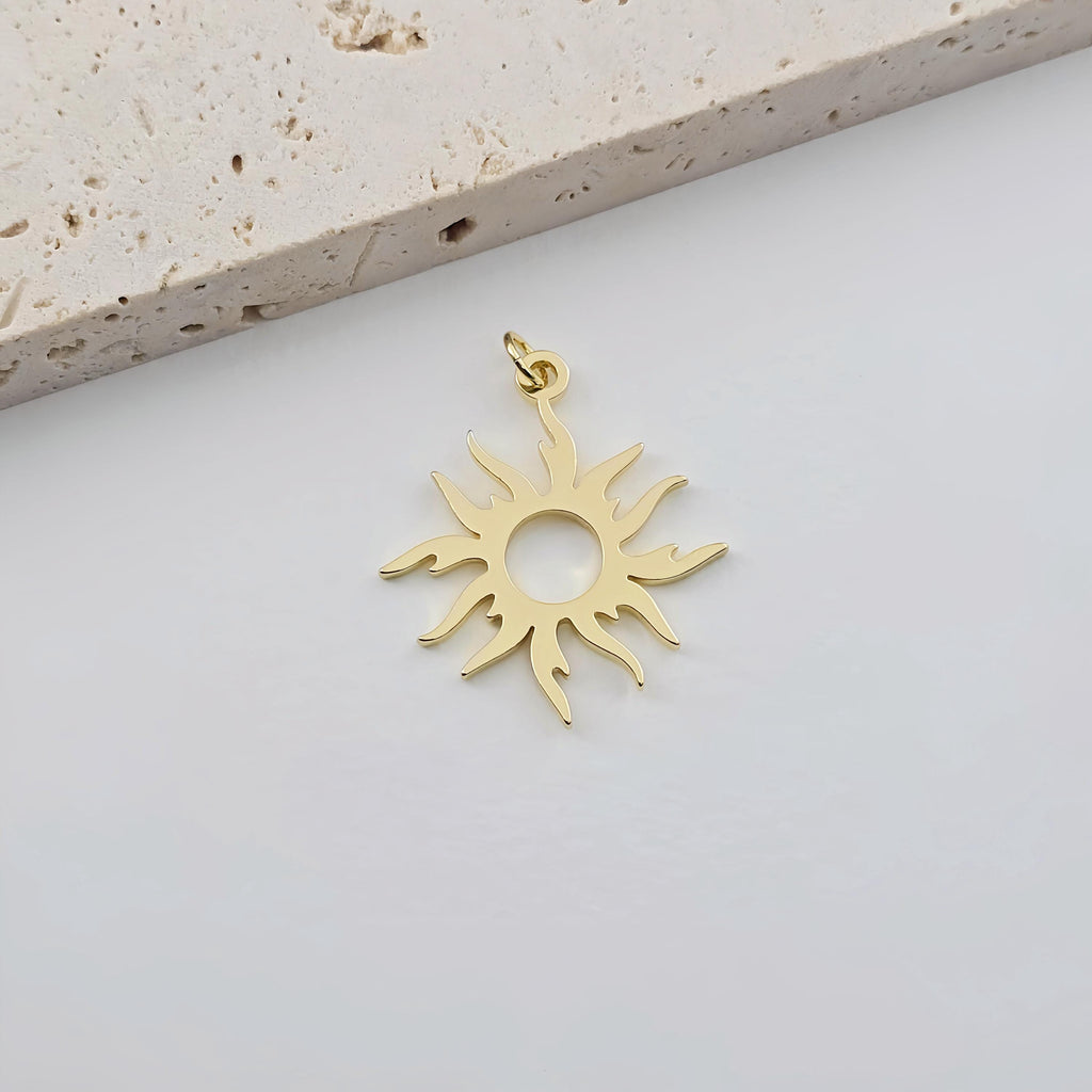 Gold Sun Charm, Sun With Rays Pendant, 18K Gold Plated, 29mm, Necklace Making Charm, Jewelry Findings S1280