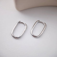 Load image into Gallery viewer, Gold U Shape Hoop Earring, 19.4*12.7mm, 18K Gold Plated Leverback Earrings, Huggie Hoops Earring D0120