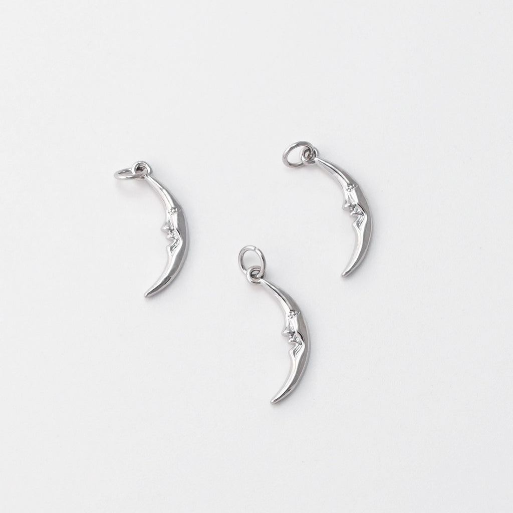 Crescent Moon Face Charm, 18K Gold Plated Slim Moon Pendant, Tiny Horn Charms, 15x4mm, Jewelry Findings S763