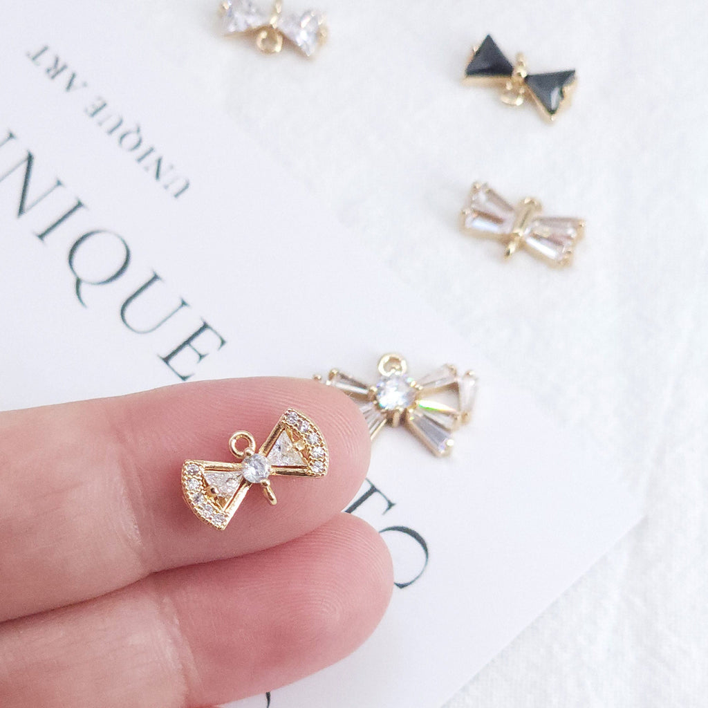 CZ Pave Bow Tie Charm, Cubic Zircon Crystal Bow Tie Pendant, Bracelet Necklace Pendant, Gold Plated Charm, Jewelry Findings ZR013-F168