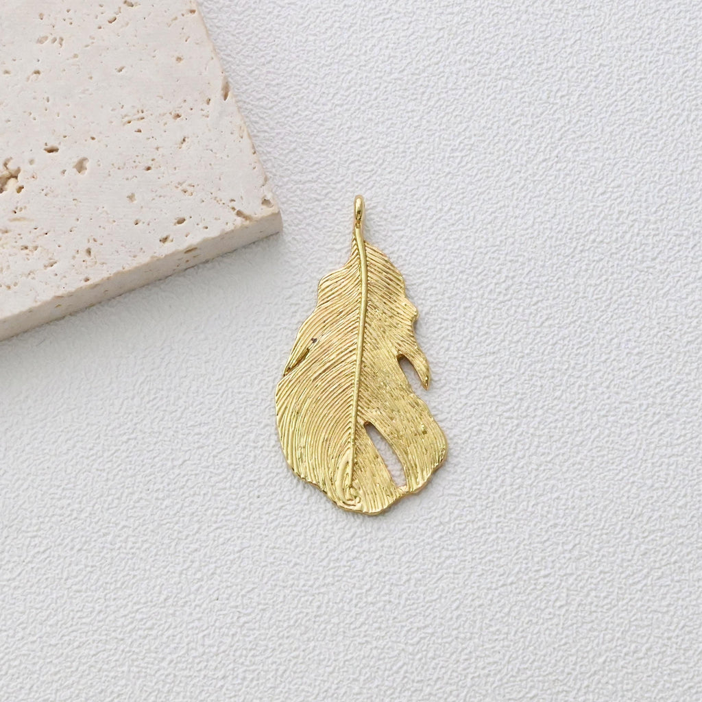 Dijes de hoja, dijes de hoja con pavé de circonita cúbica, 30 mm, 48 mm, colgante de hojas chapado en oro de 18 quilates, dije para crear collares y aretes, accesorios de joyería S1345